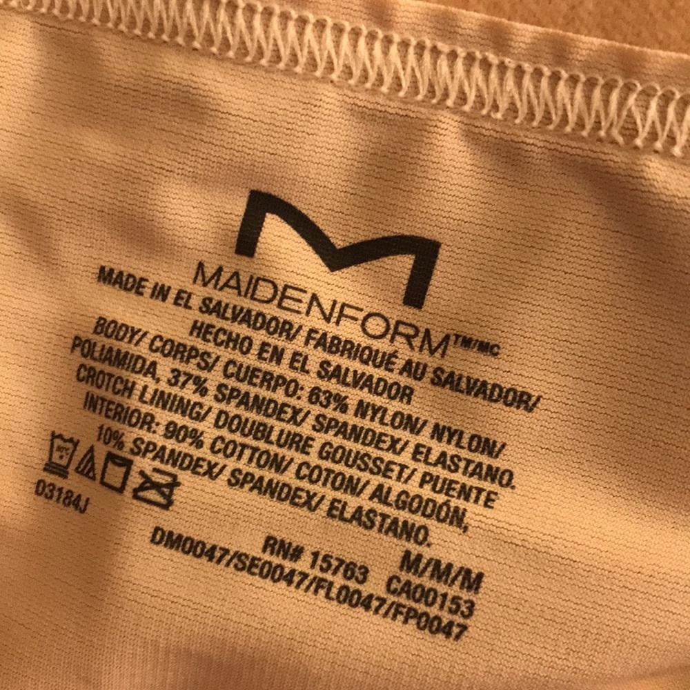 M - high waisted thigh slimmer with cool comfort - Picture 2 of 3